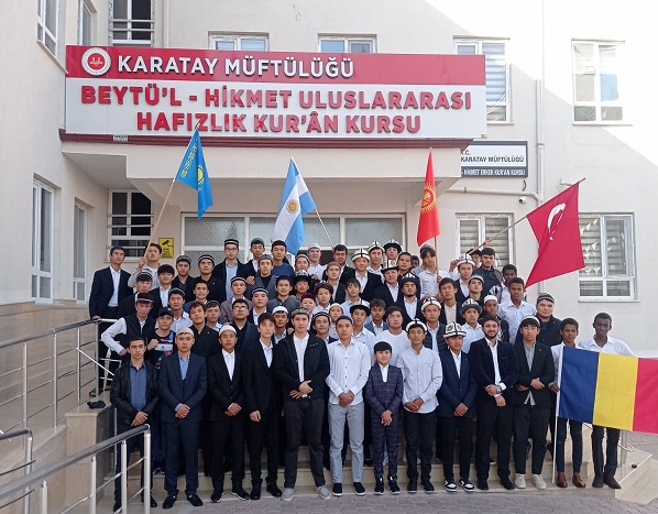 Kursumuz öğrencileri yerli ve yabancı misafir öğrenciler